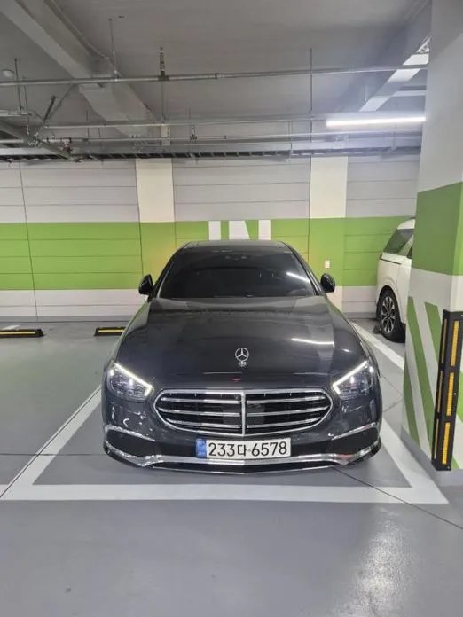 Mercedes-Benz E-Class 2021