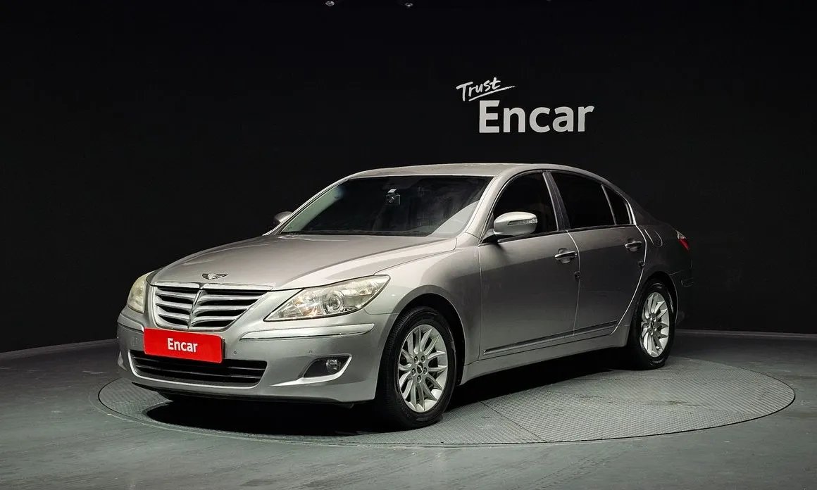 Hyundai Genesis 2010 — фото 1 из 20