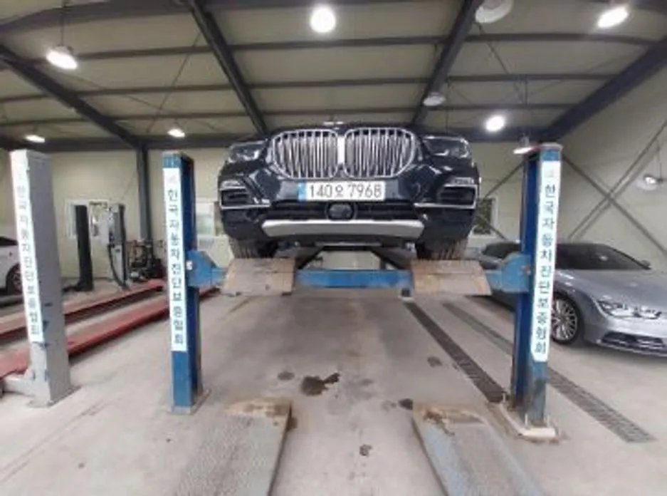 BMW X5 2021
