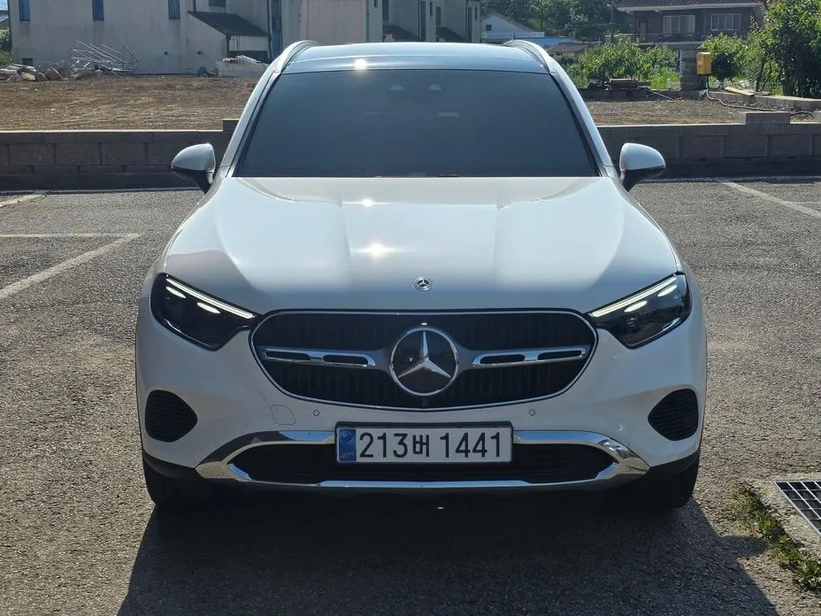 Mercedes-Benz GLC-Class 2023