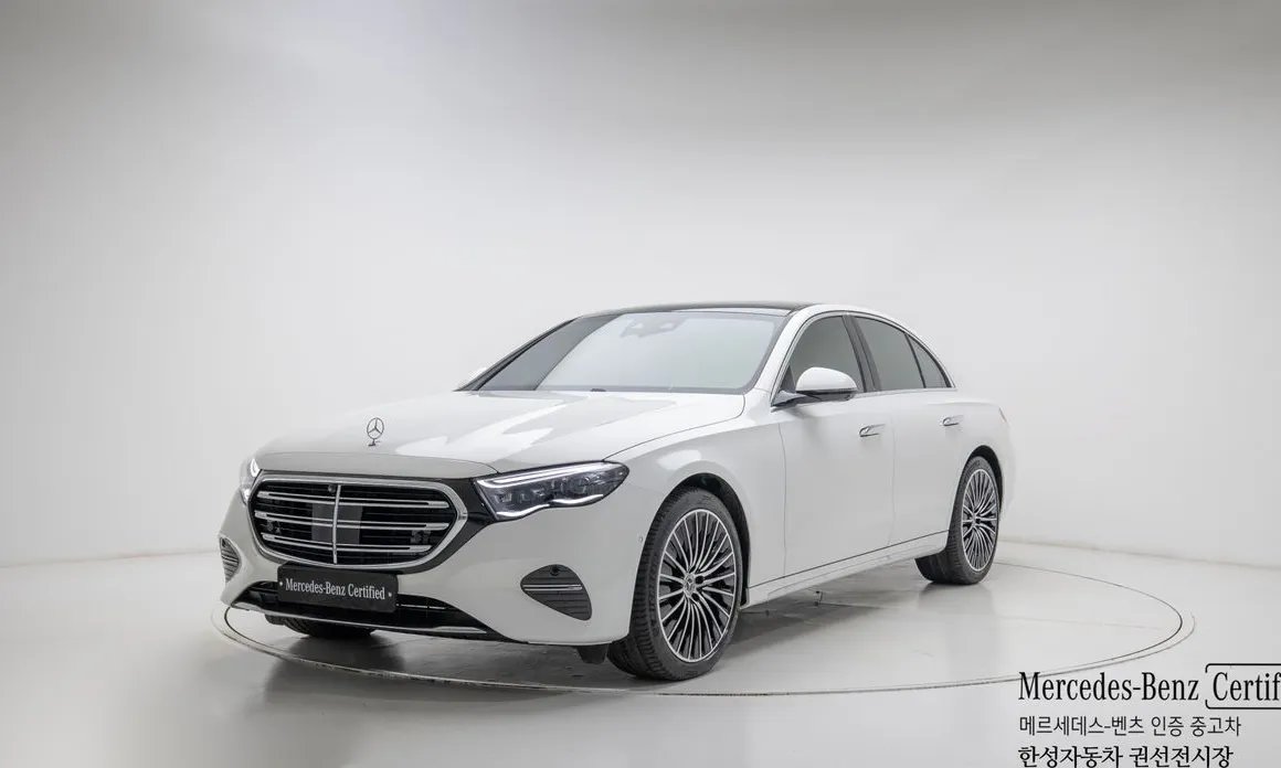 Mercedes-Benz E-Class 2024