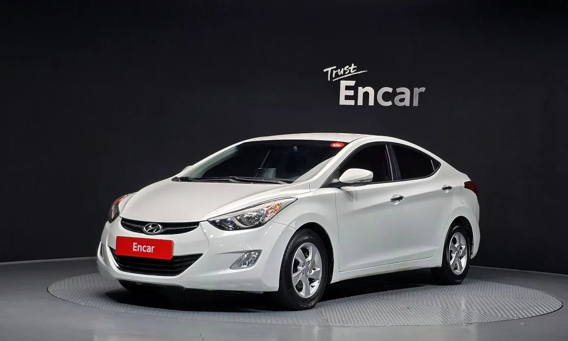 Hyundai AVANTE 2012