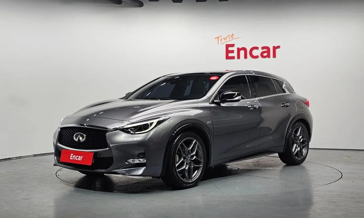 Infiniti Q30 2017