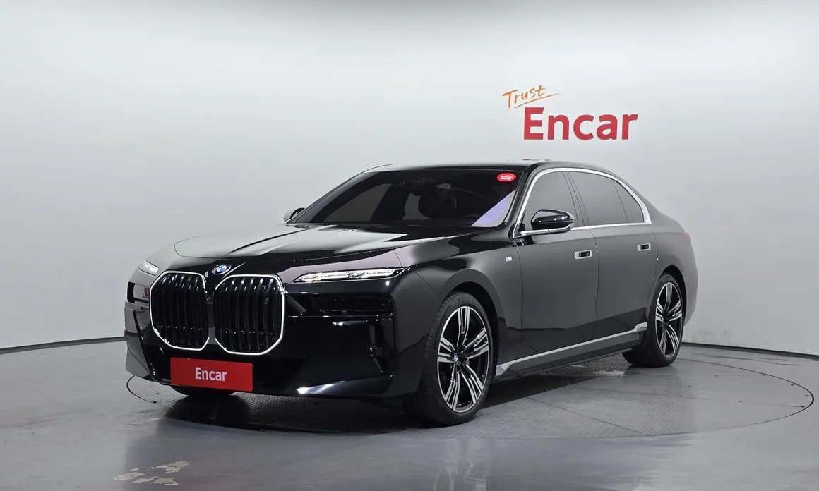 BMW i7 2025