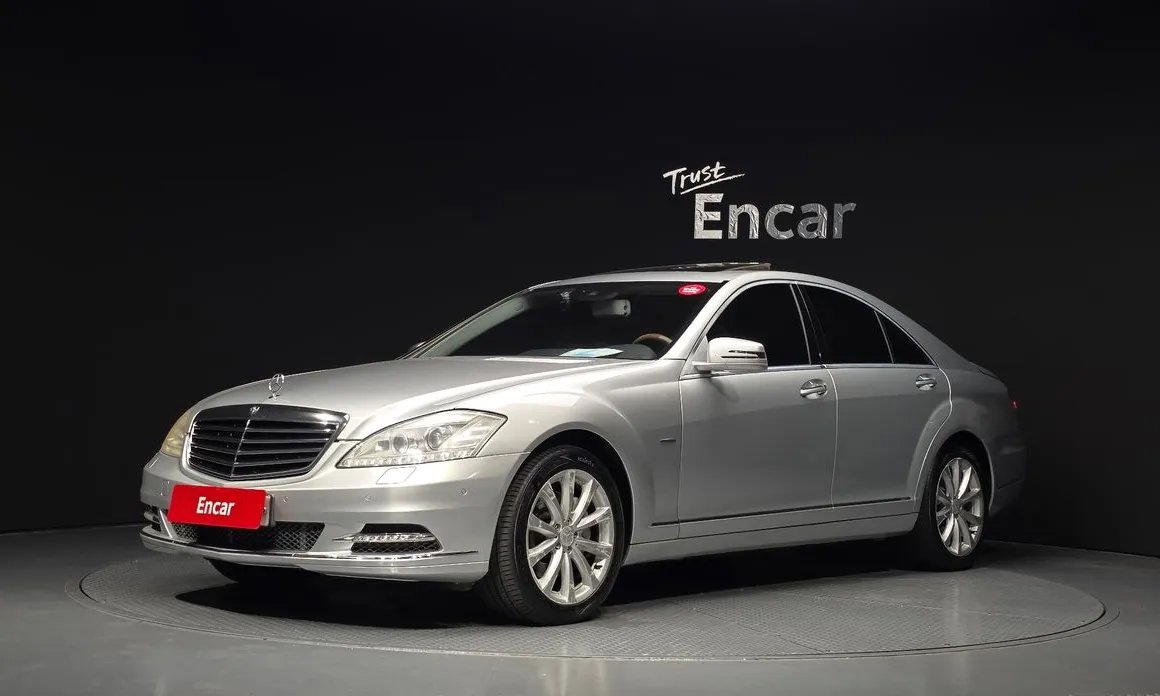 Mercedes-Benz S-Class 2012