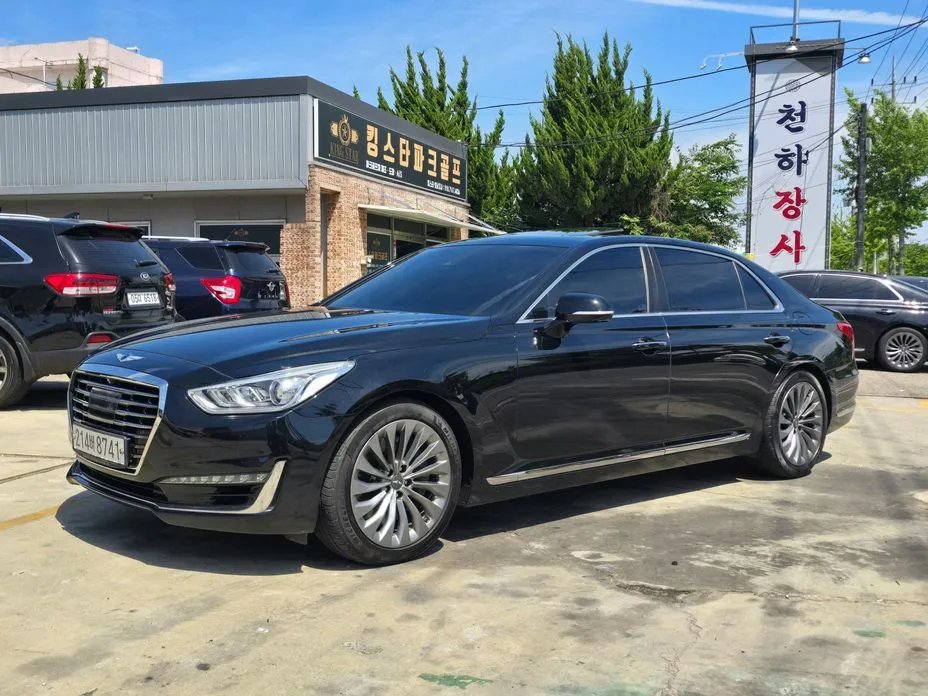 Genesis EQ900 2016