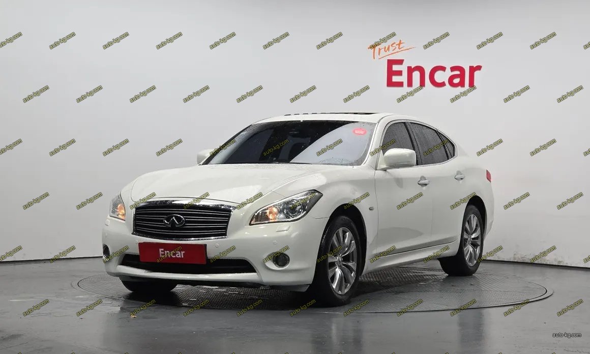 Infiniti M 2013