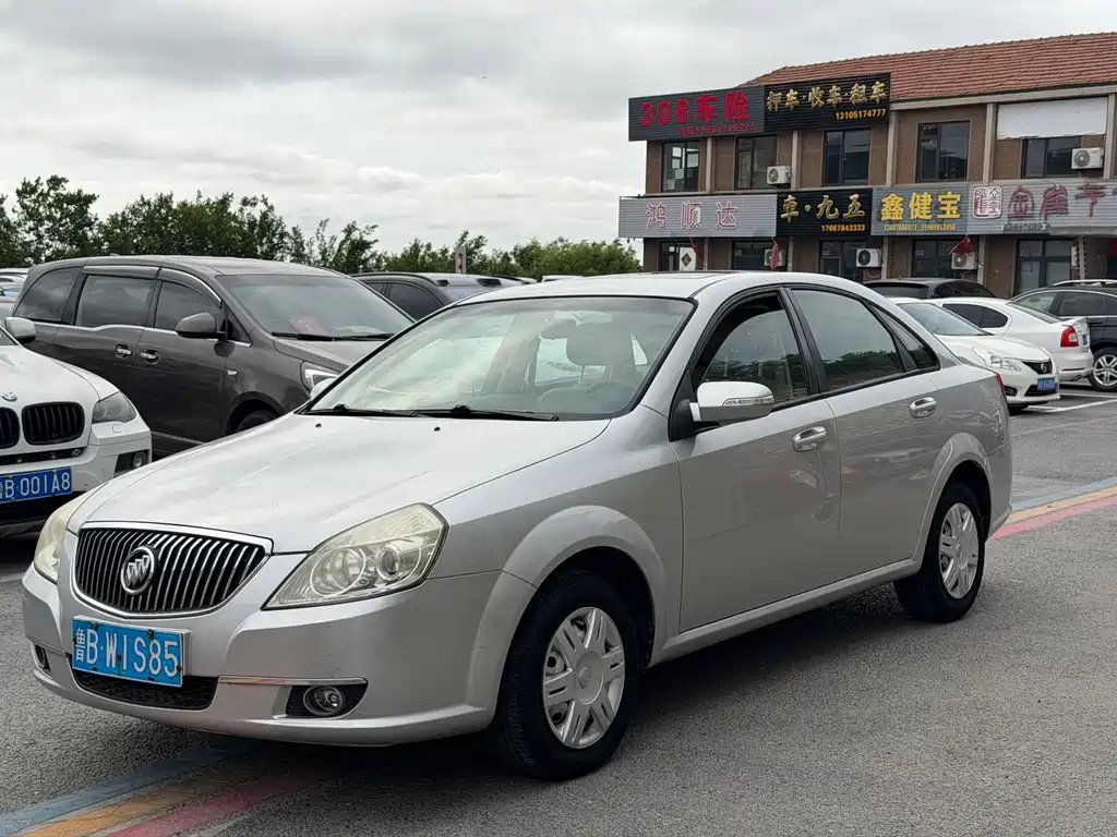 Buick Excelle 2012