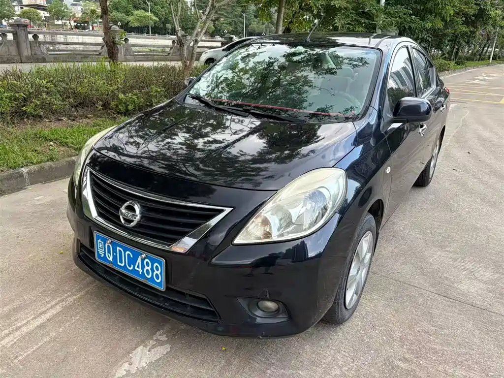 Nissan Sunny 2011