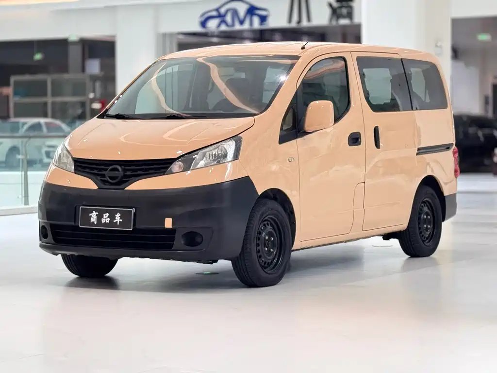 Nissan NV200 2010