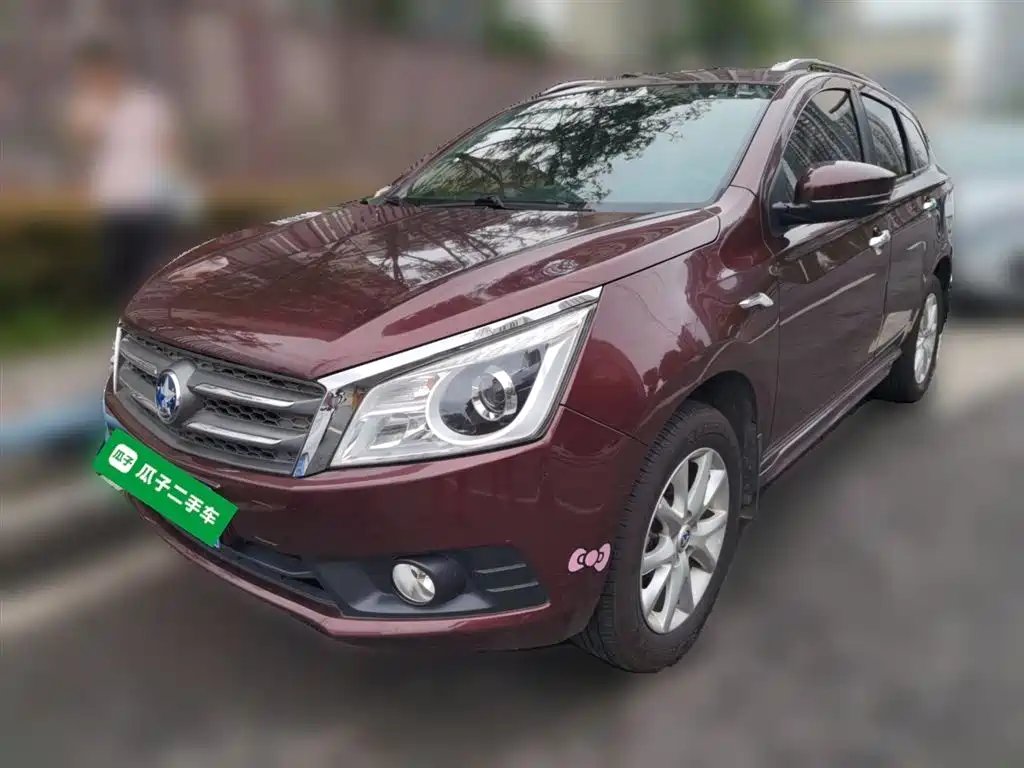 Venucia T70 2015