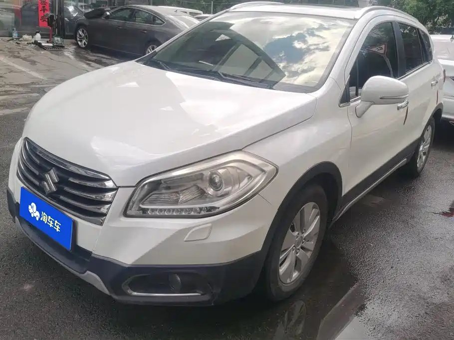 Suzuki S-Cross 2015