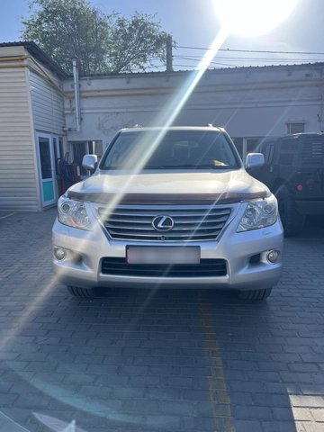 Lexus LX III 2010