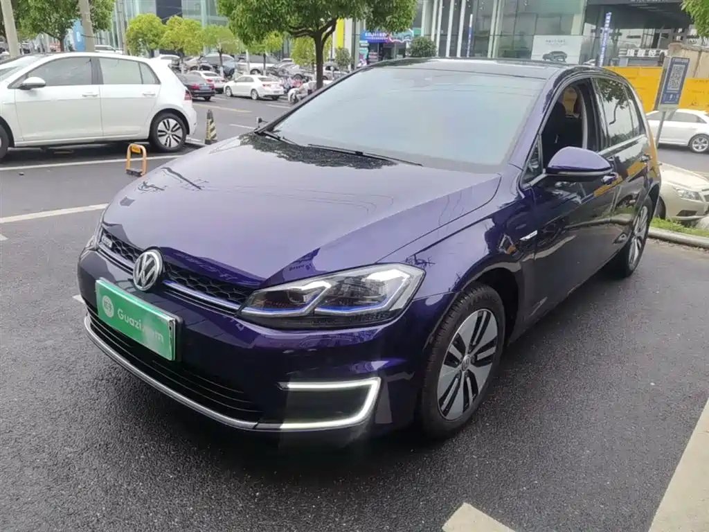 Volkswagen Golf EV 2020