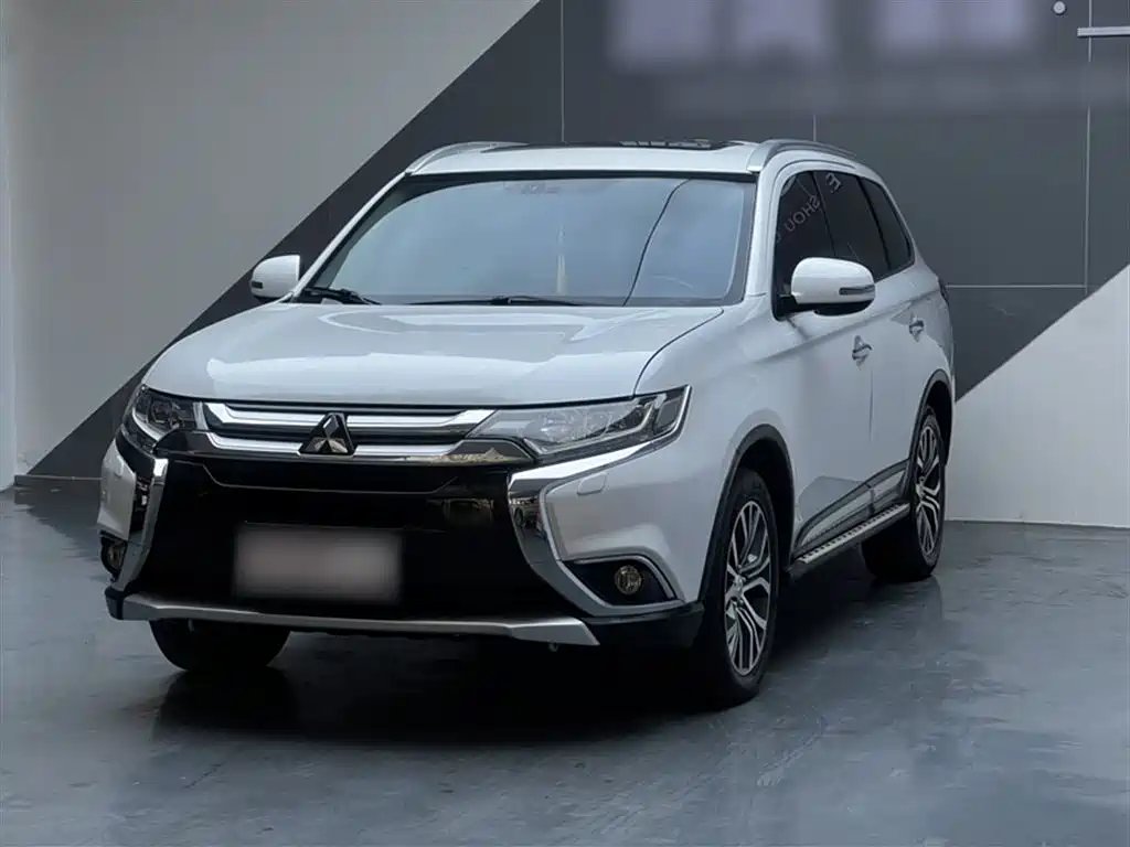Mitsubishi Outlander 2016
