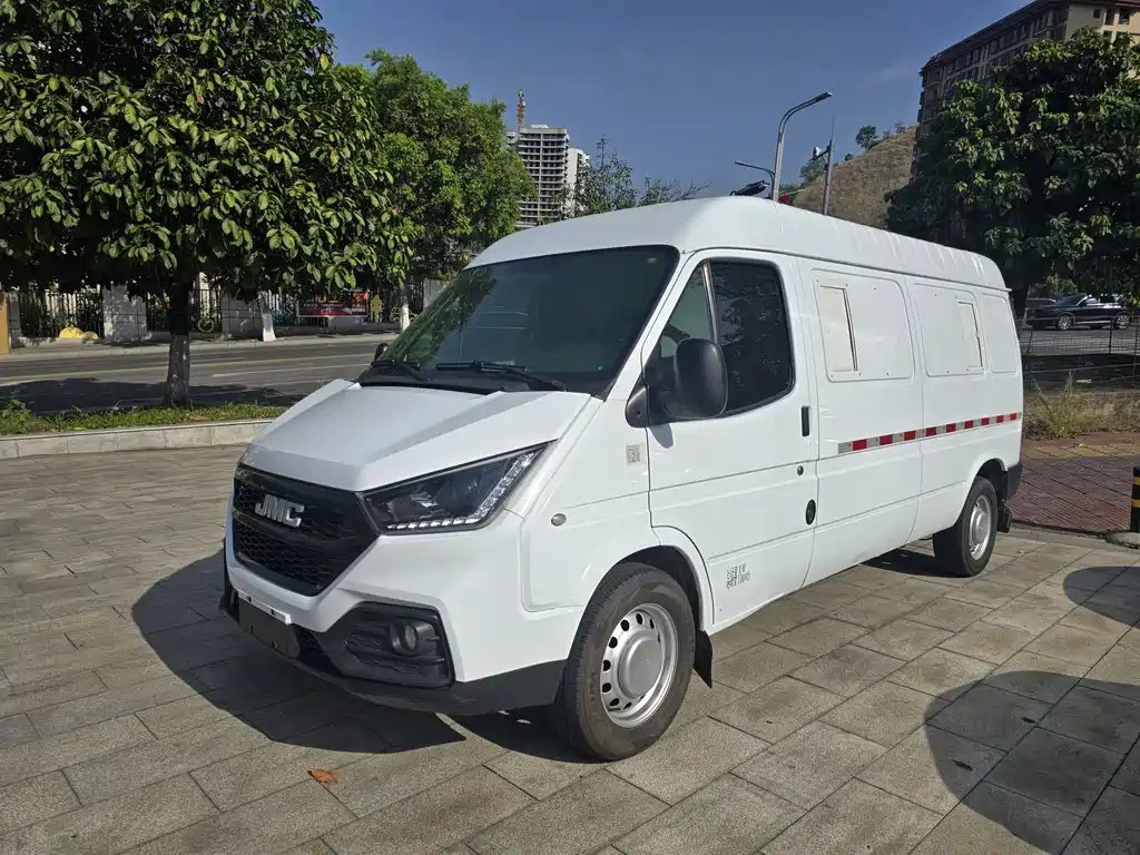 JMC Tesla 2023