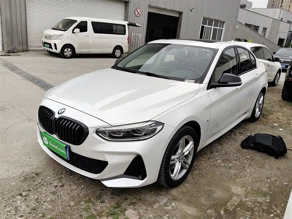 BMW 1 Series 2021