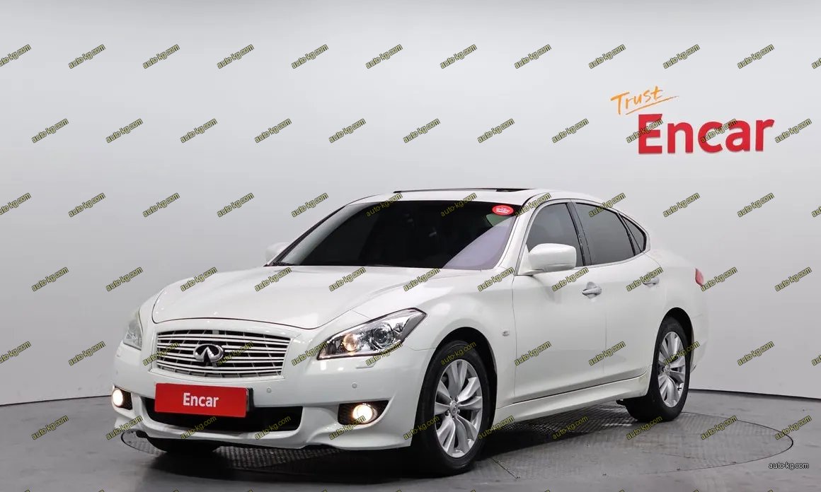 Infiniti M 2011