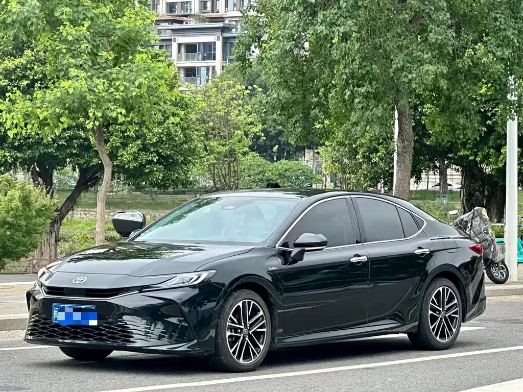 Toyota Camry 2024