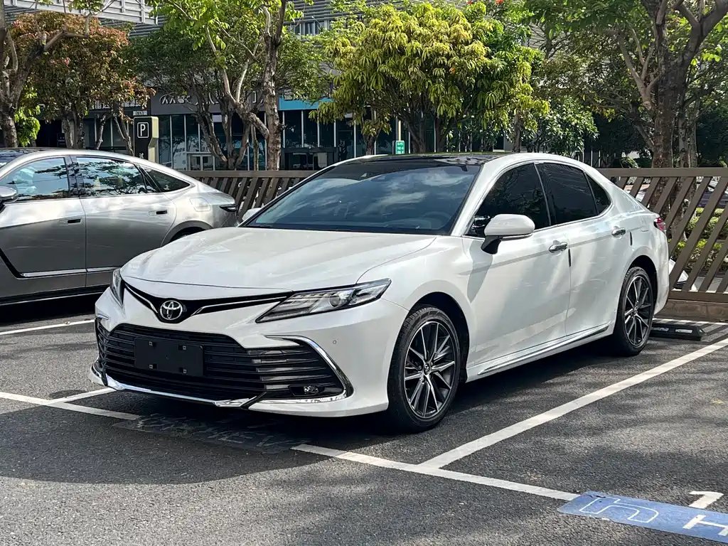 Toyota Camry 2023
