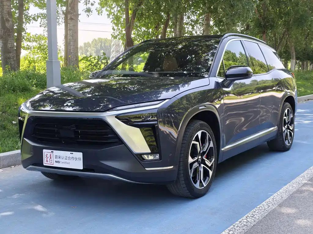 NIO ES8 2022