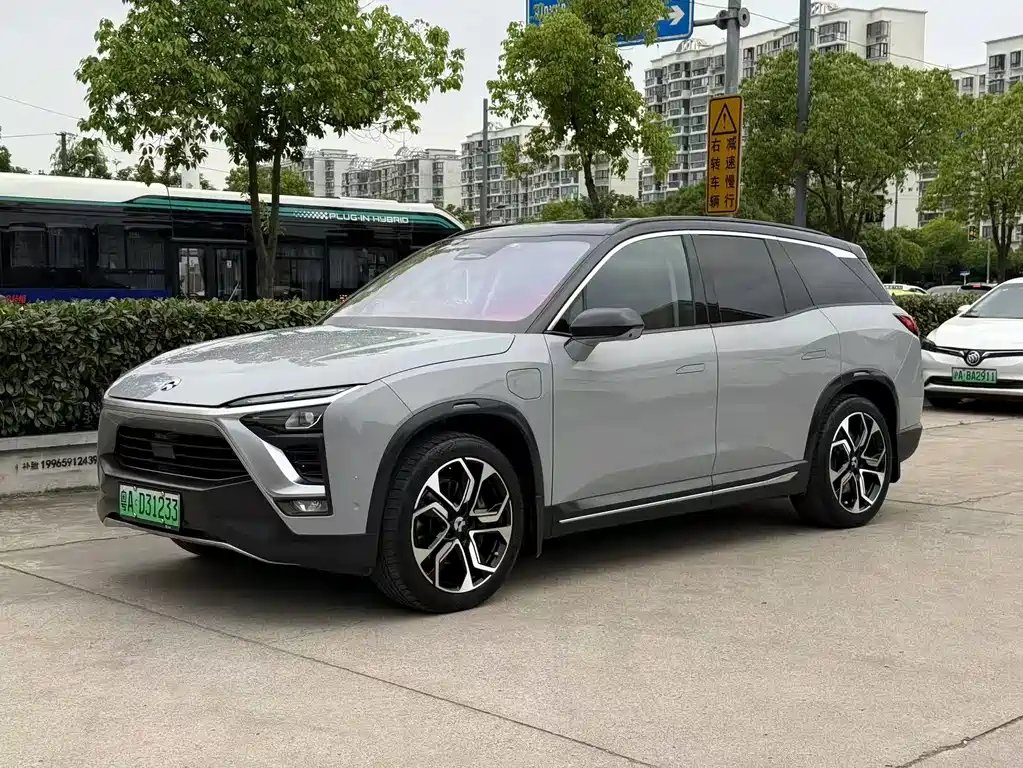NIO ES8 2018