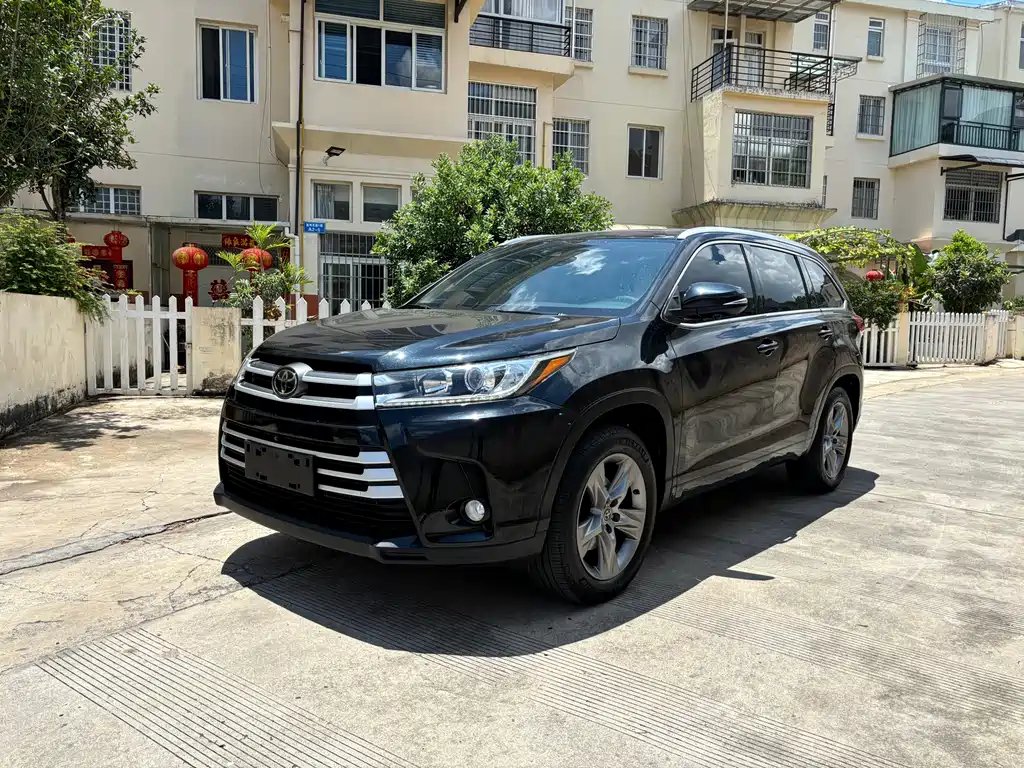 Toyota Highlander 2021