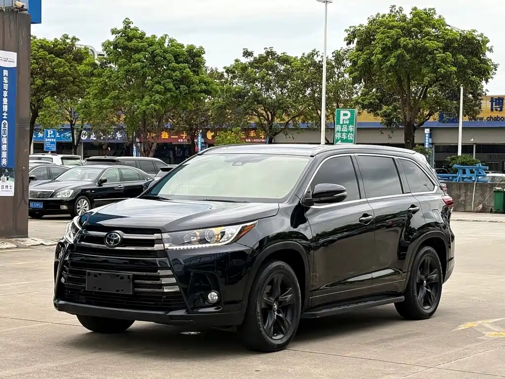 Toyota Highlander 2021