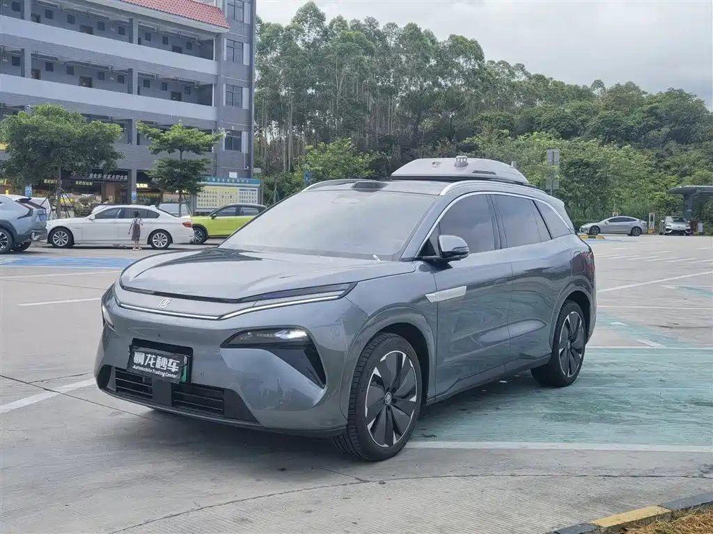 BYD Tang L 2025 — фото 1 из 5
