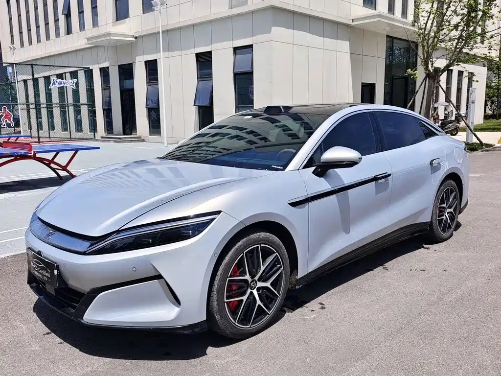 BYD Han L 2025