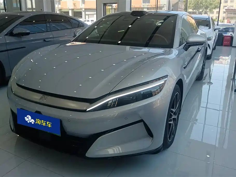 BYD Han L 2025
