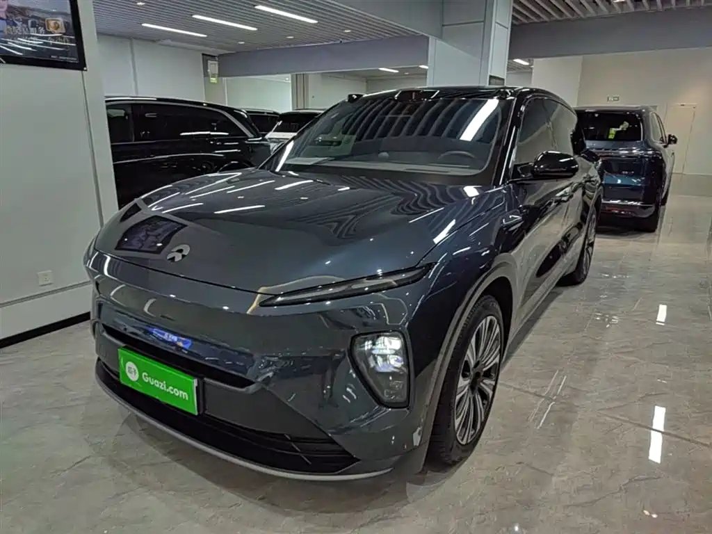 NIO ES8 2024