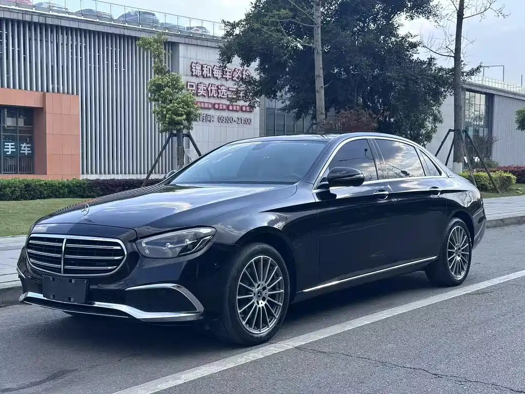 Mercedes-Benz E-Class 2022