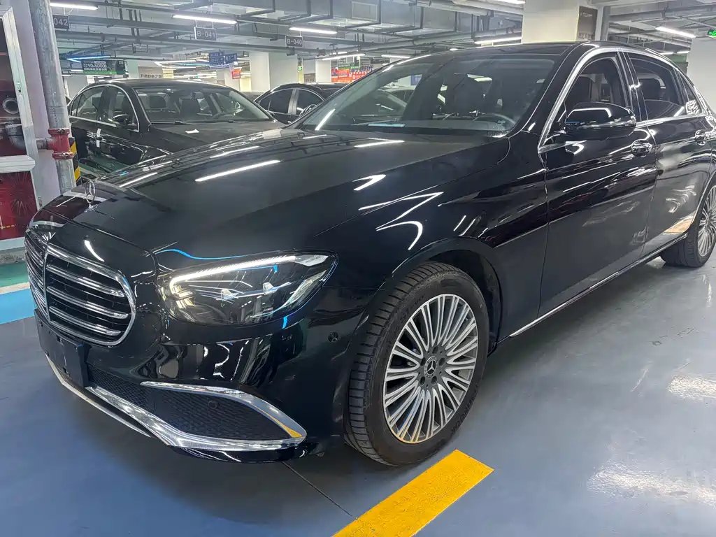 Mercedes-Benz E-Class 2022