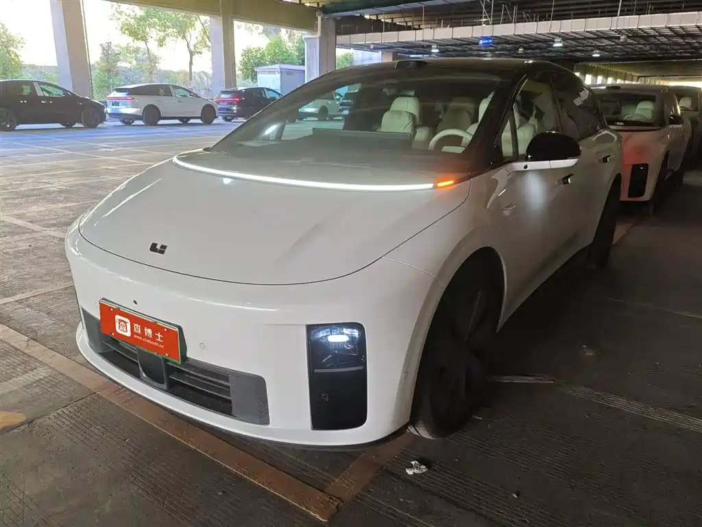 Li Auto Lii6 2025