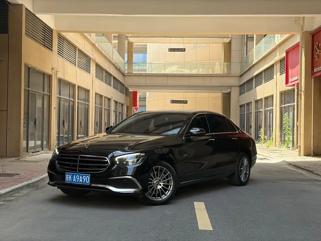 Mercedes-Benz E-Class 2023