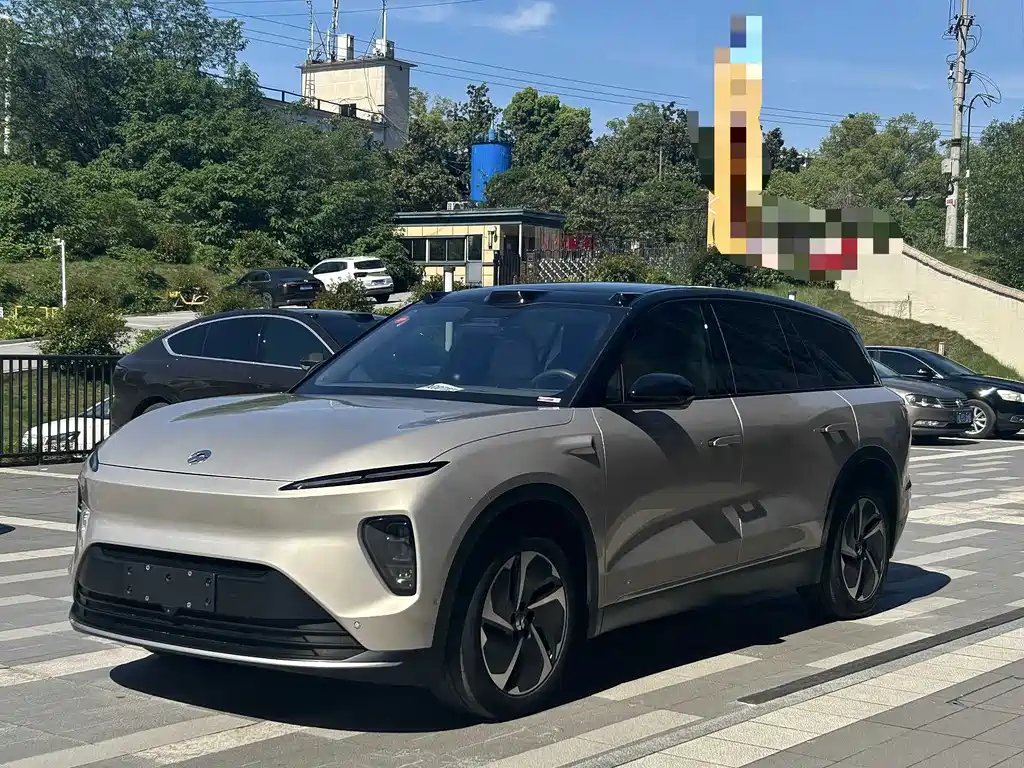NIO ES8 2023