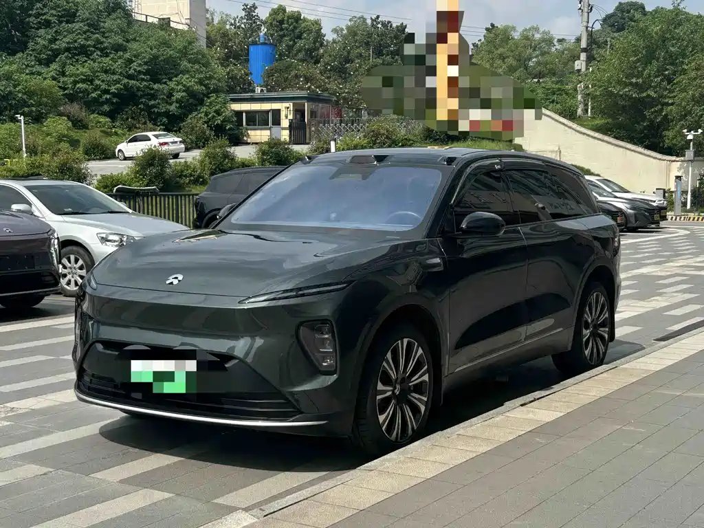 NIO ES8 2024