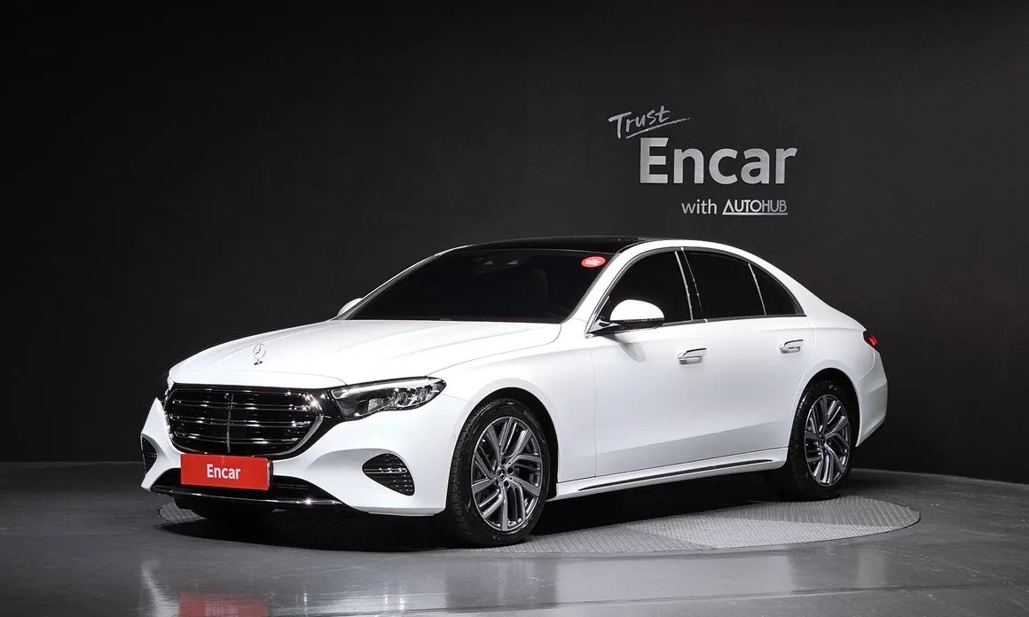 Mercedes-Benz E-Class 2024