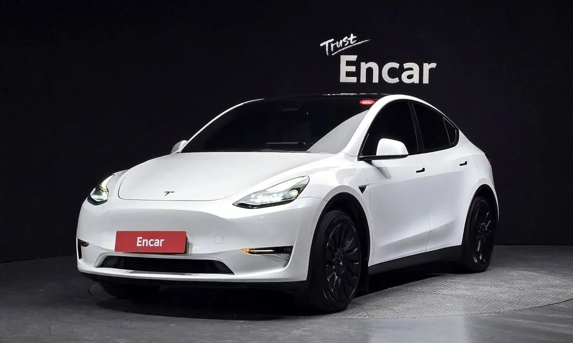Tesla Model Y 2021