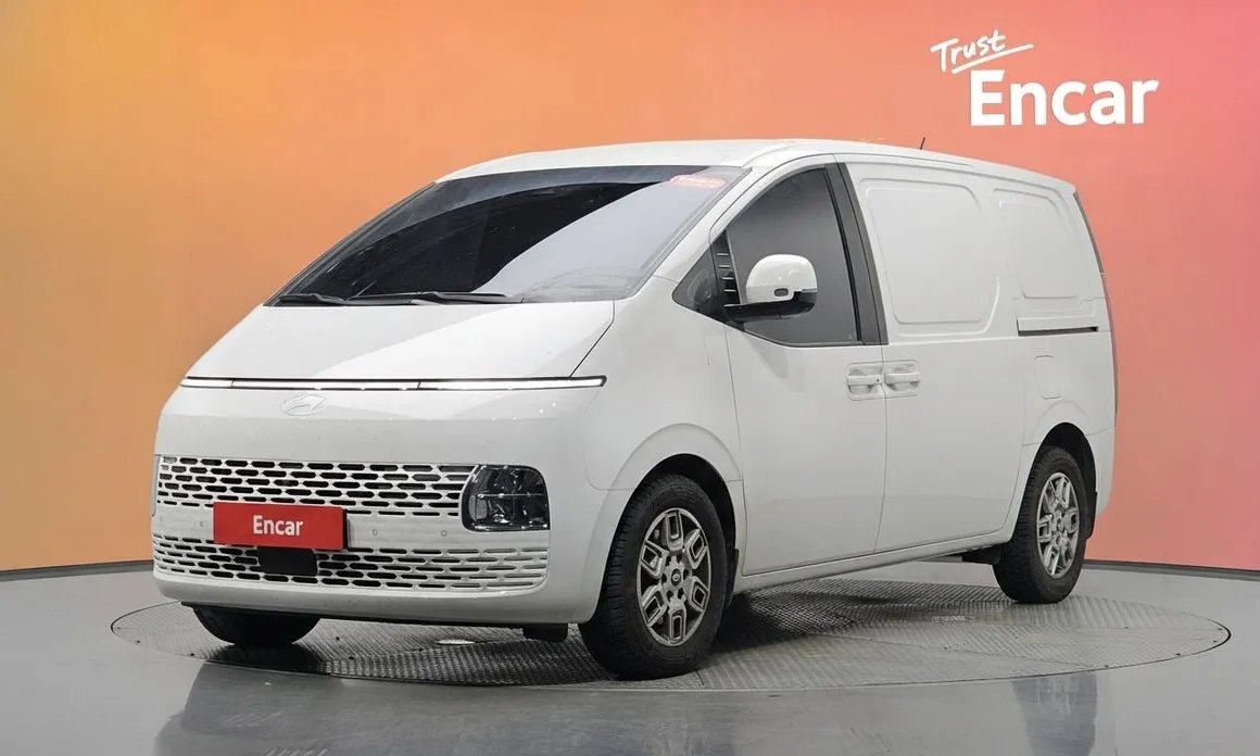 Hyundai Staria 2025