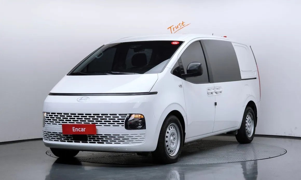 Hyundai Staria 2025