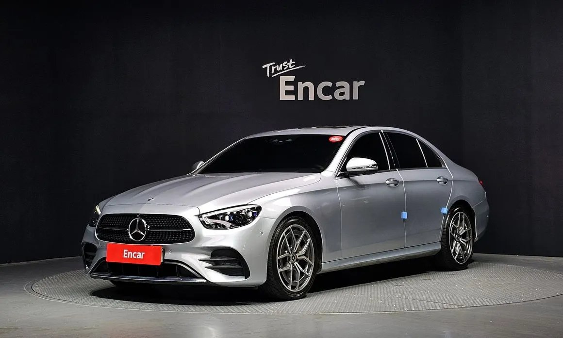 Mercedes-Benz E-Class 2022