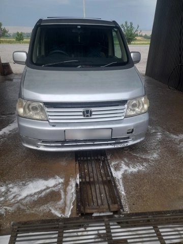 Honda Stepwgn II 2001