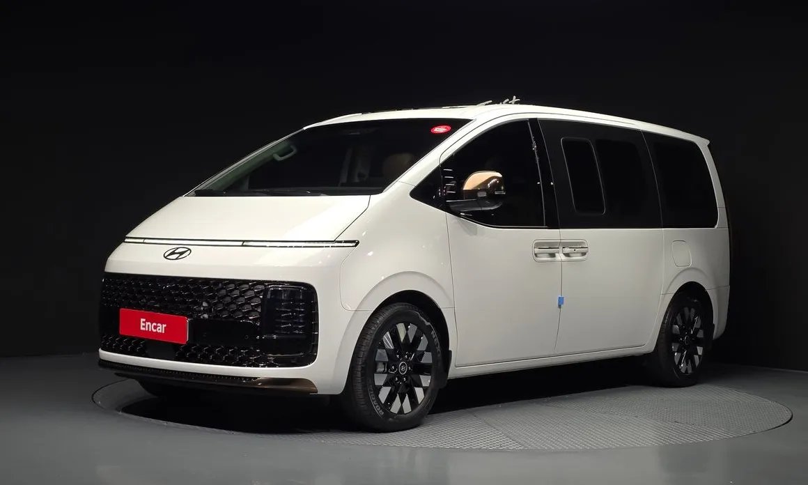 Hyundai Staria 2025