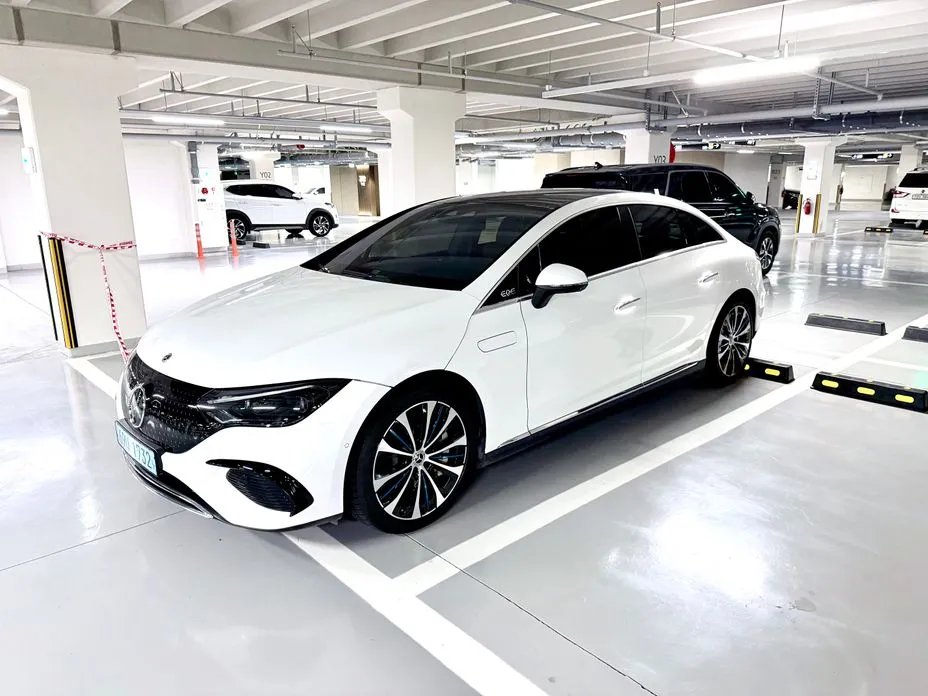Mercedes-Benz EQE 2023