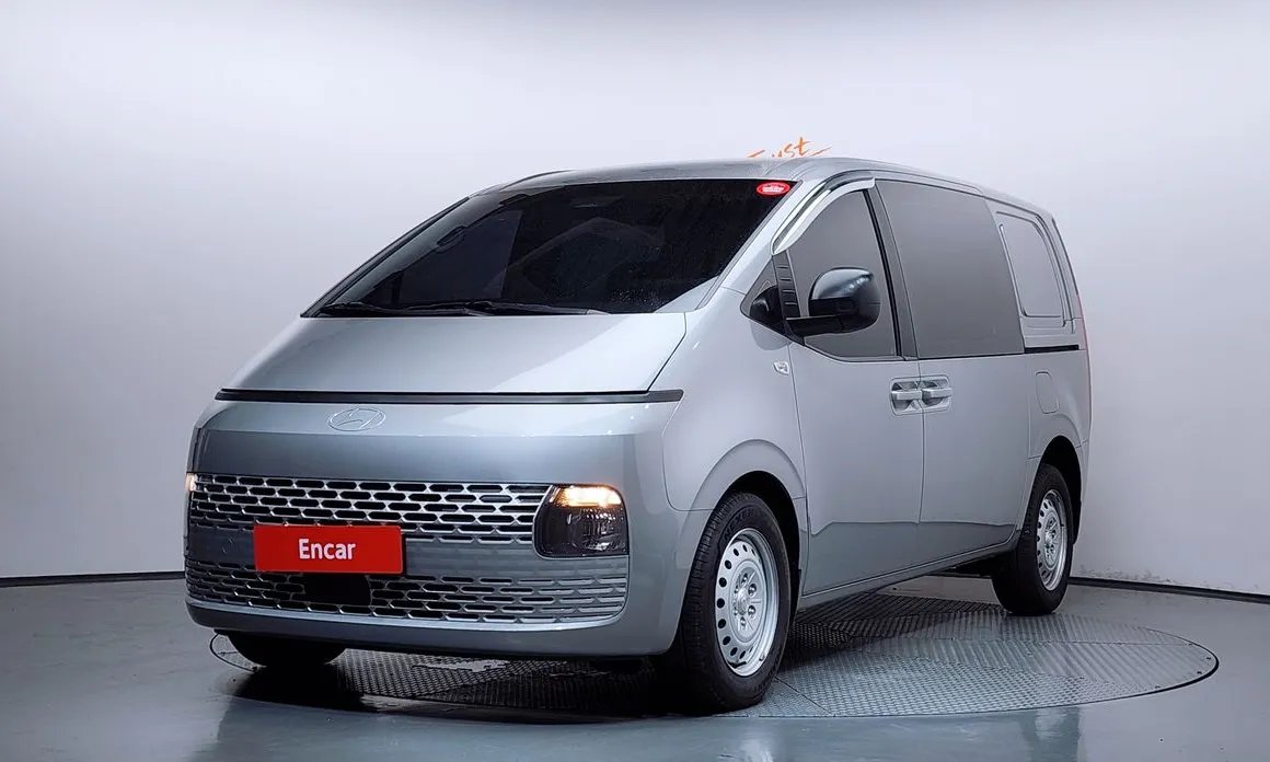 Hyundai Staria 2025