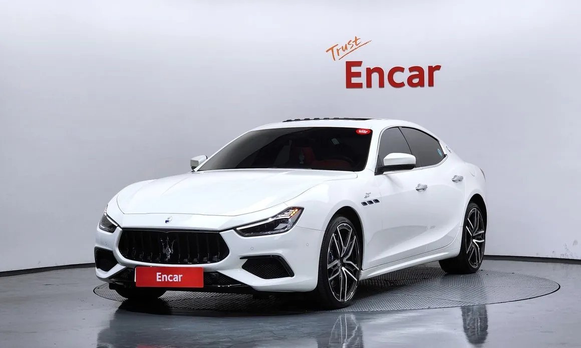 Maserati Ghibli 2021