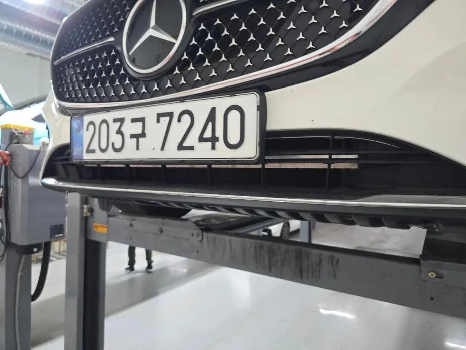 Mercedes-Benz E-Class 2024