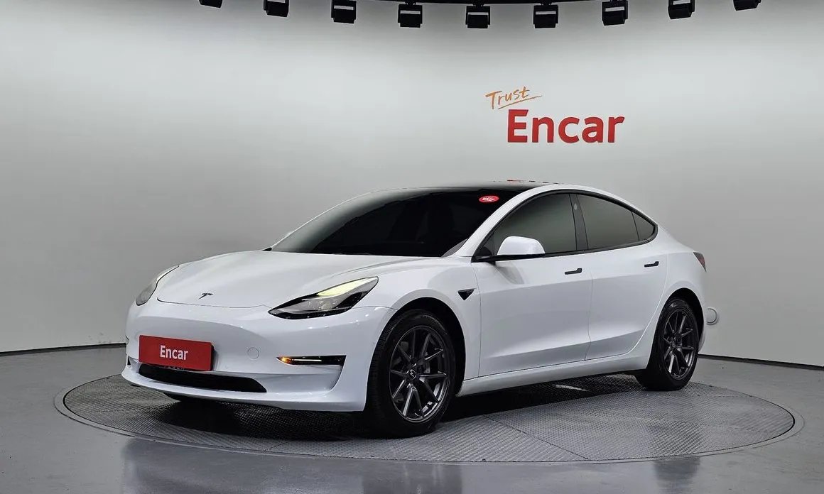 Tesla Model 3 2022